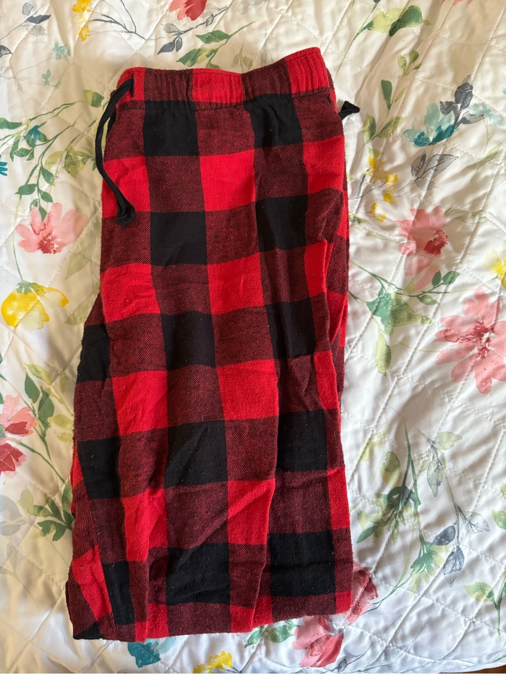 Woman Red and Black Buffalo Plaid Lounge Pants